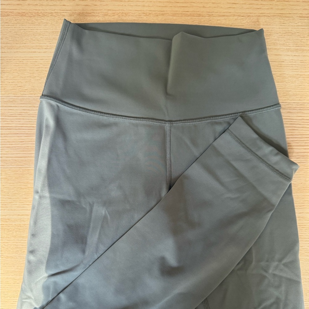 Wunder Under High Rise 25”